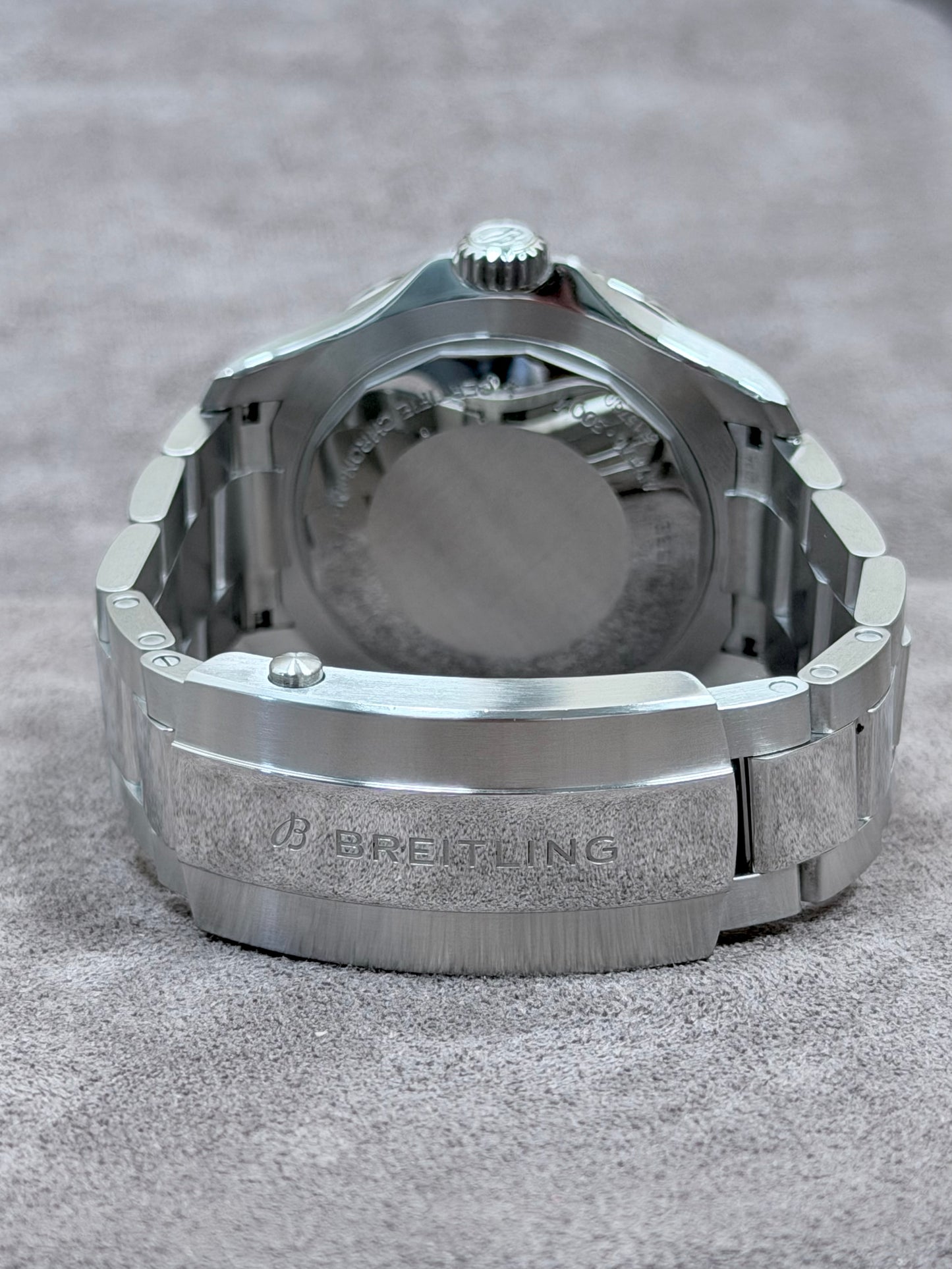Breitling Superocean Automatic 44 / 2023 / Full Set / Top Zustand