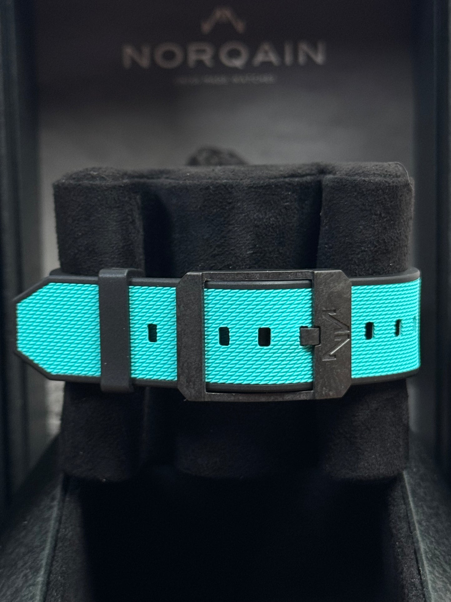 Norqain Wild One Skeleton 42mm Turquoise / 2025 / Full Set / Ungetragen