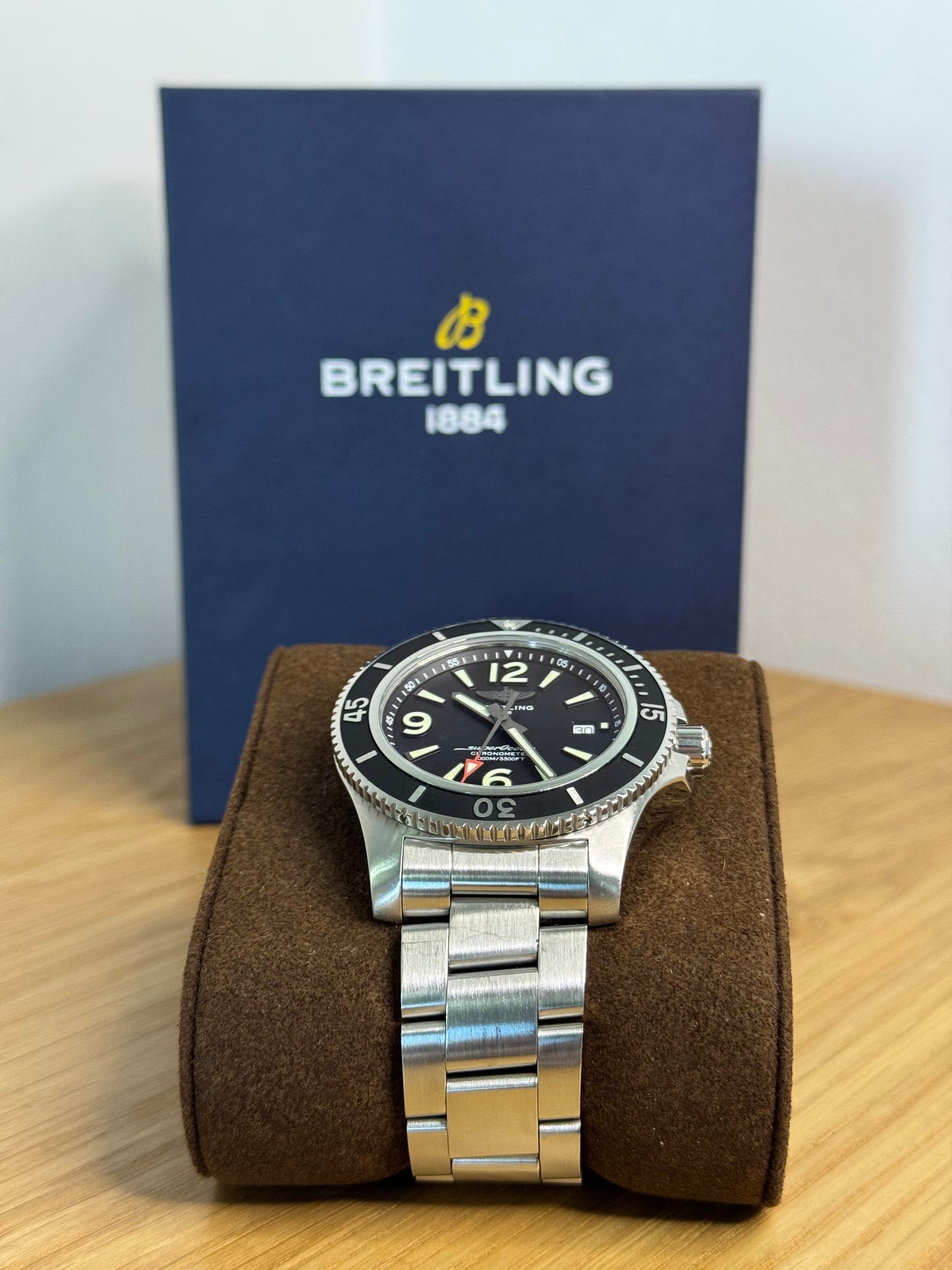 Breitling Superocean Automatic 44 Schwarz / 2021 / Full Set