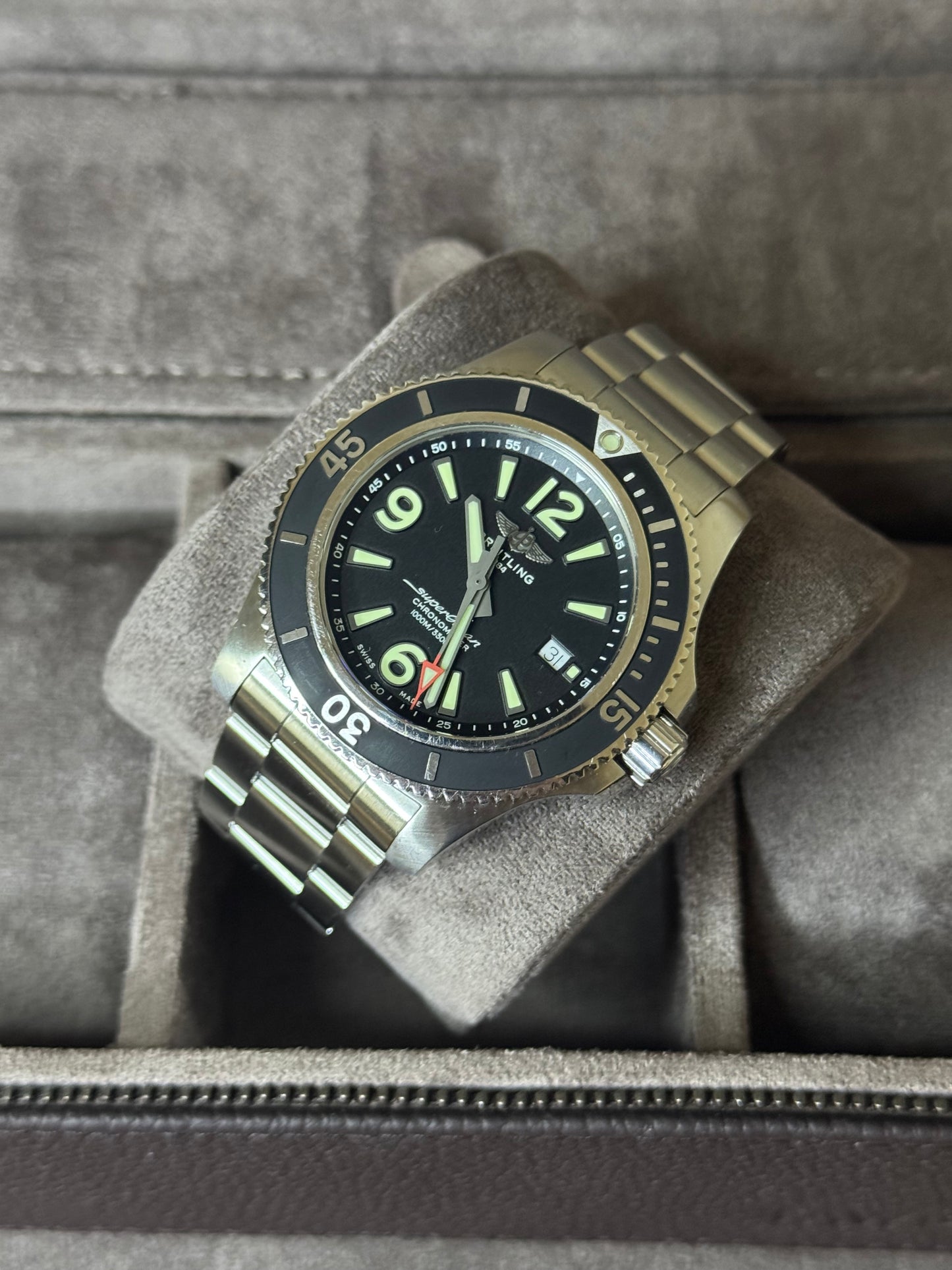 Breitling Superocean Automatic 44 Schwarz / 2021 / Full Set