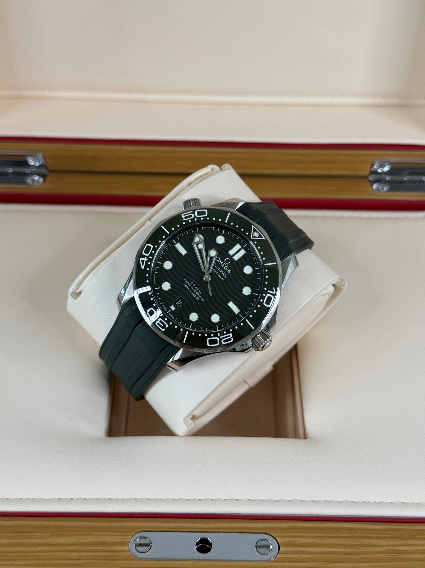Omega Seamaster Diver 300m / 2023 / Full Set