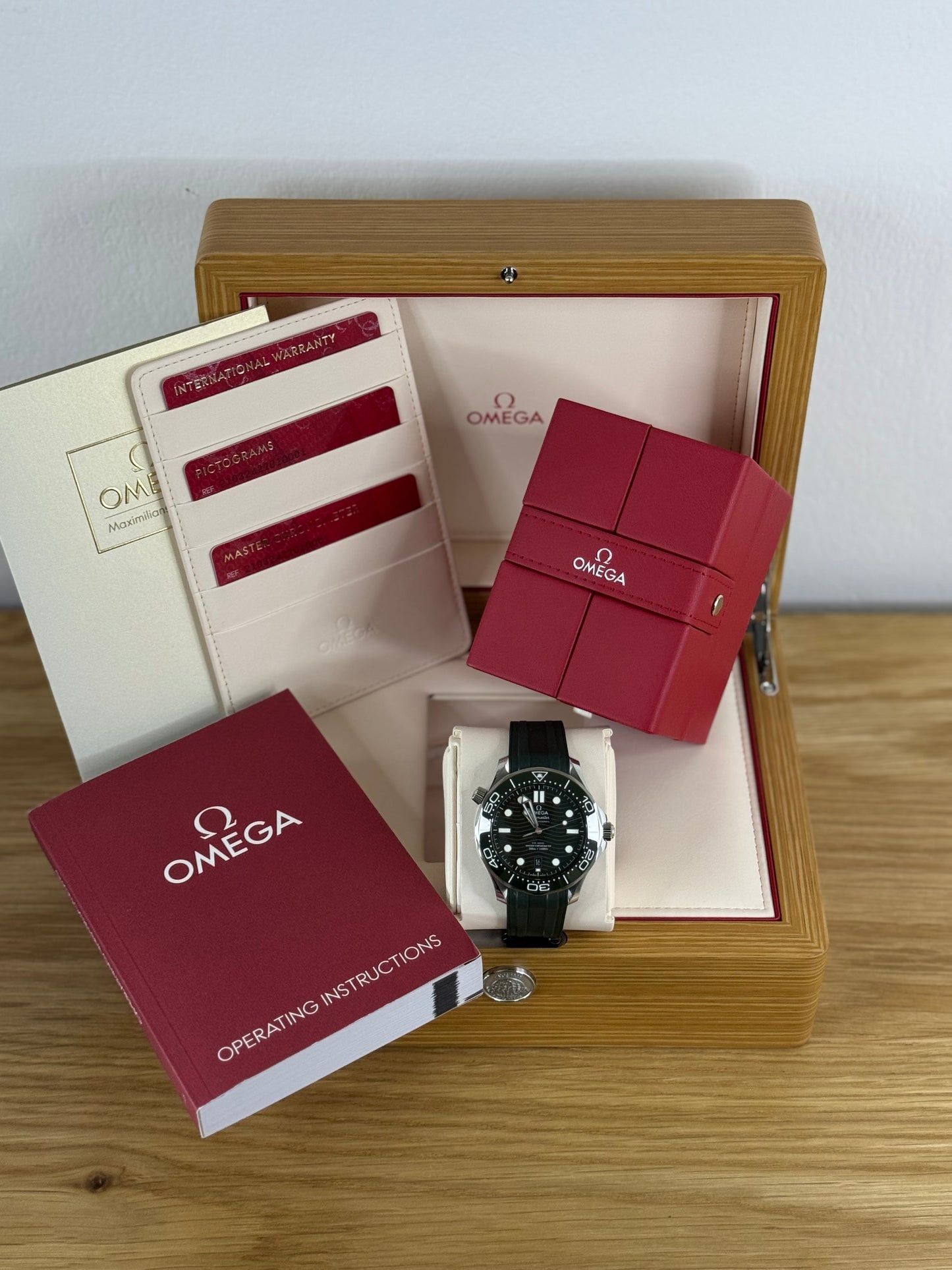 Omega Seamaster Diver 300m / 2023 / Full Set