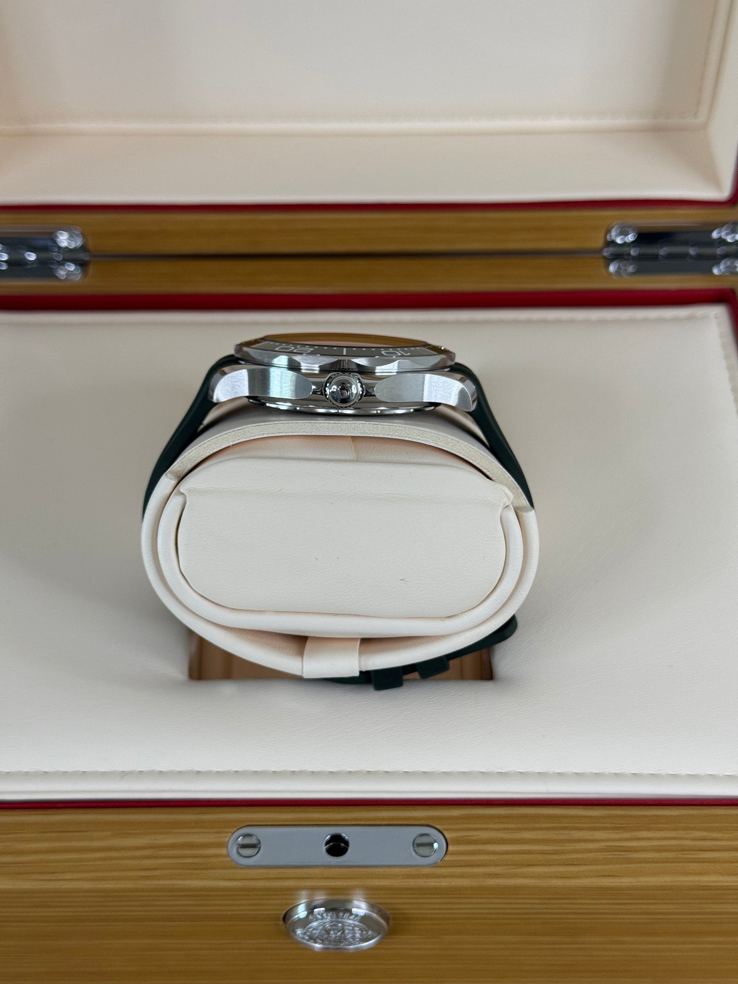 Omega Seamaster Diver 300m / 2023 / Full Set