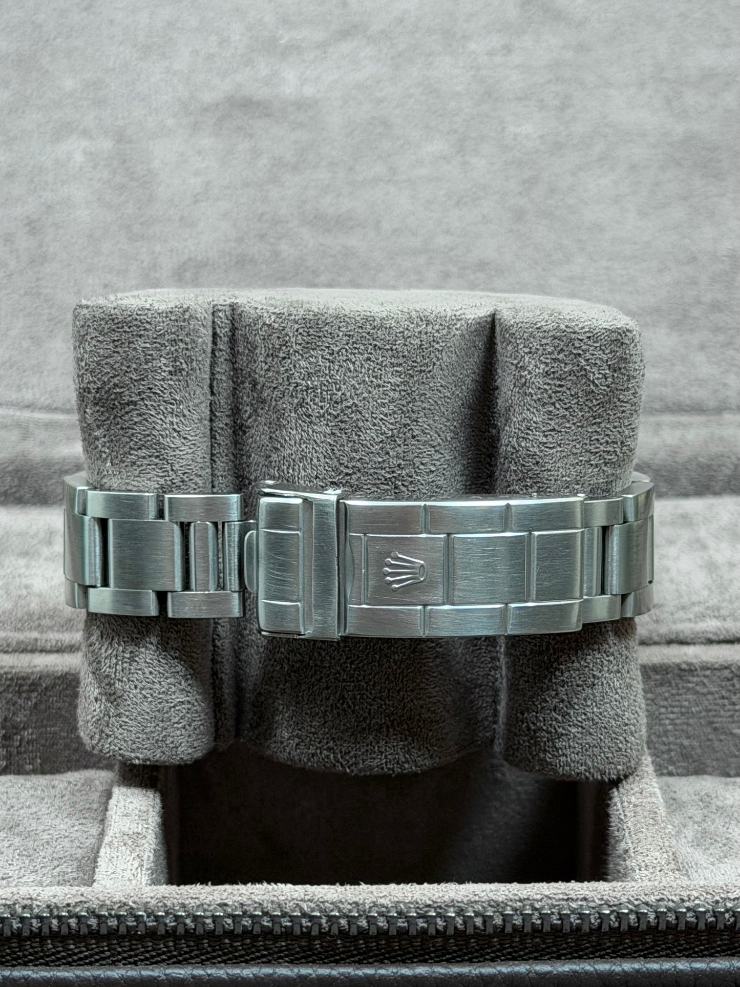 Rolex Submariner No Date 14060M V-Serie Rehaut / 2009 / Box & Uhr / Sehr gut