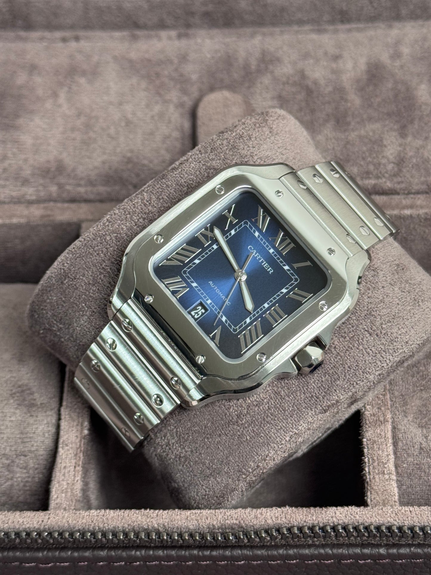Cartier Santos de Cartier Blau WSSA0071 / 2024 / Full Set / Top Zustand