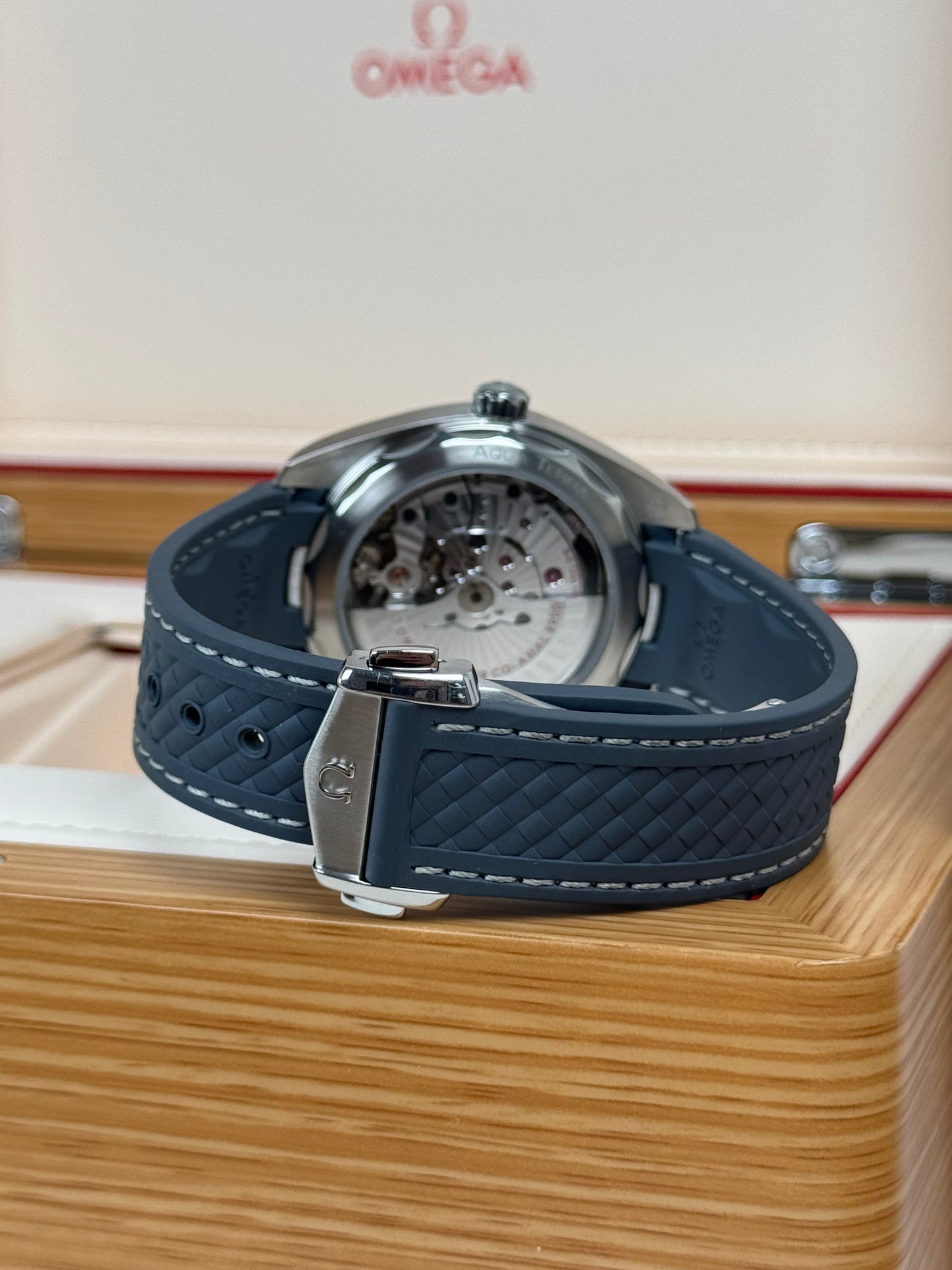 Omega Seamaster Aqua Terra 150 M Blau / 2024 / Full Set / Top Zustand