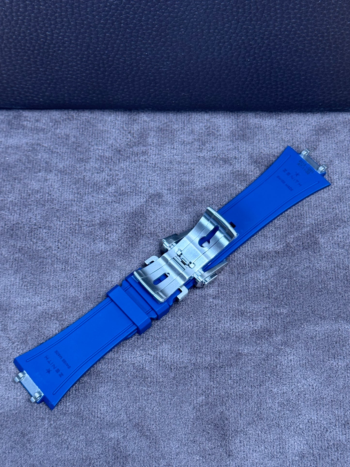 Zenith Defy Skyline Blau 41mm / 2022 / Full Set / Neuwertig