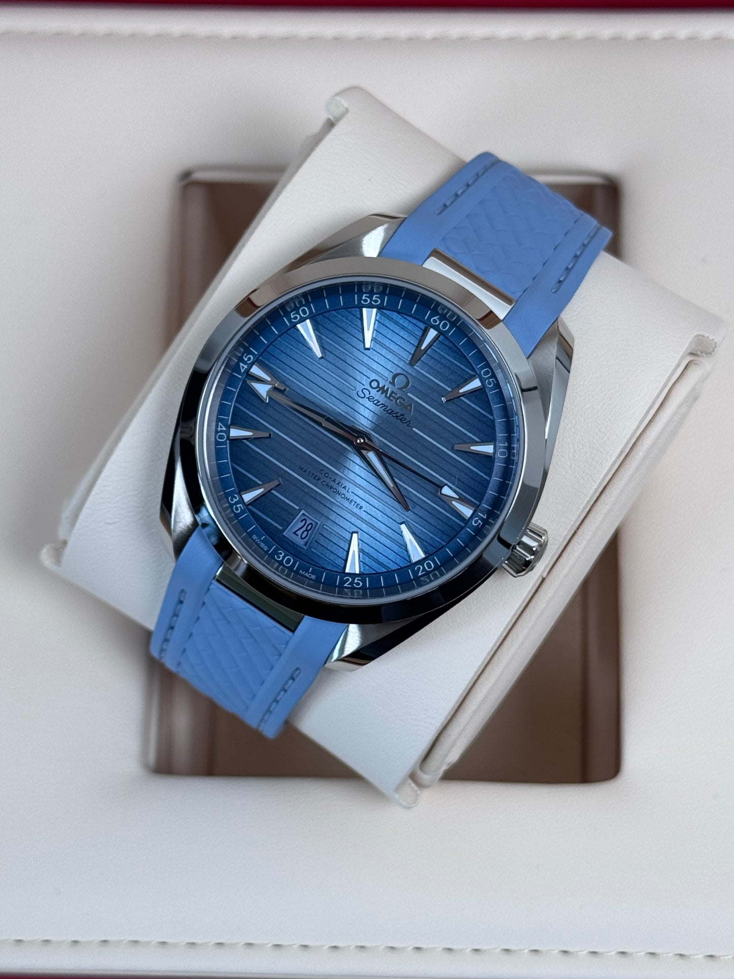 Omega Seamaster Aqua Terra 150 M Summer Blue / 2025 / Full Set / Neuwertig