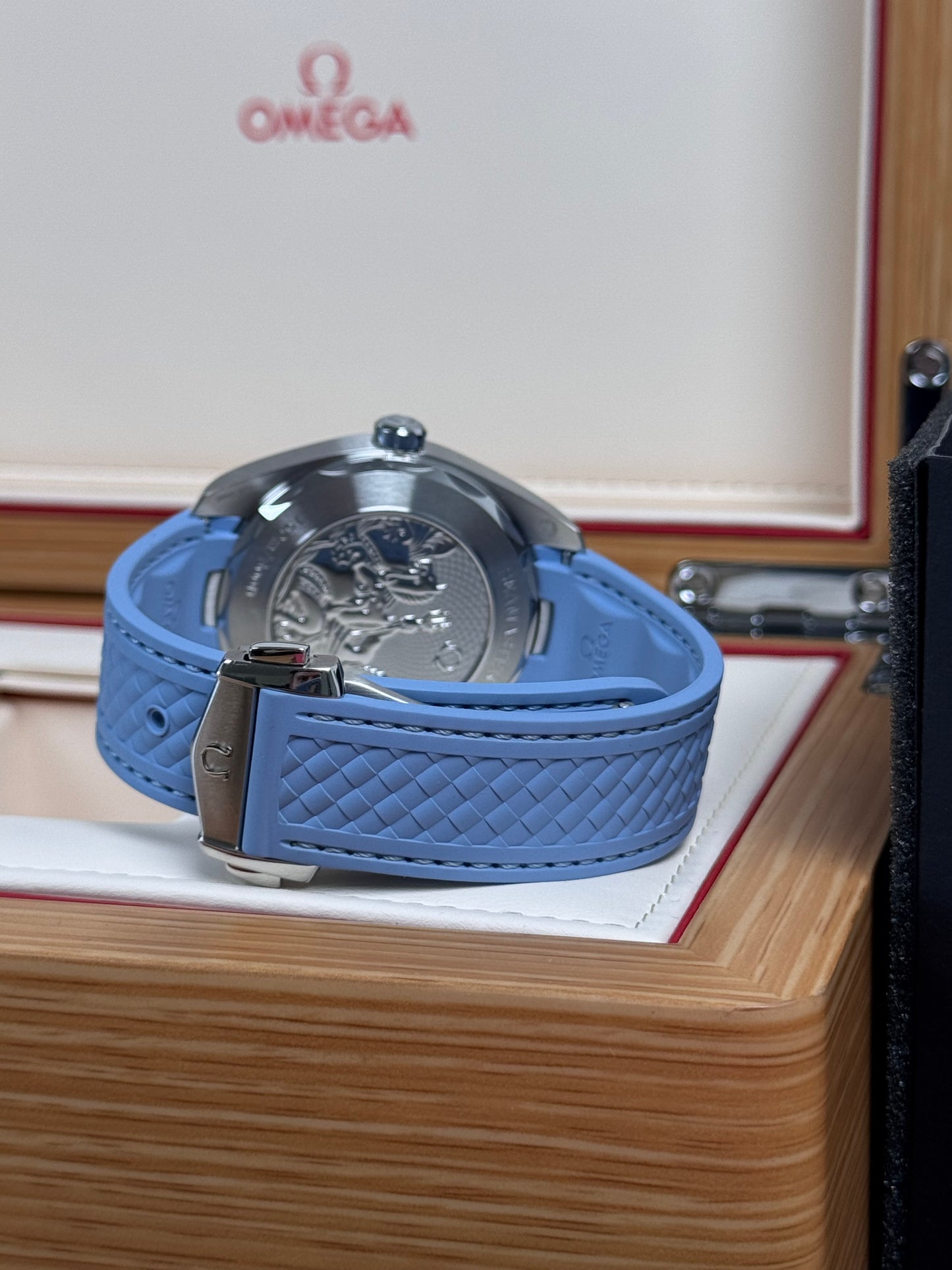 Omega Seamaster Aqua Terra 150 M Summer Blue / 2025 / Full Set / Neuwertig
