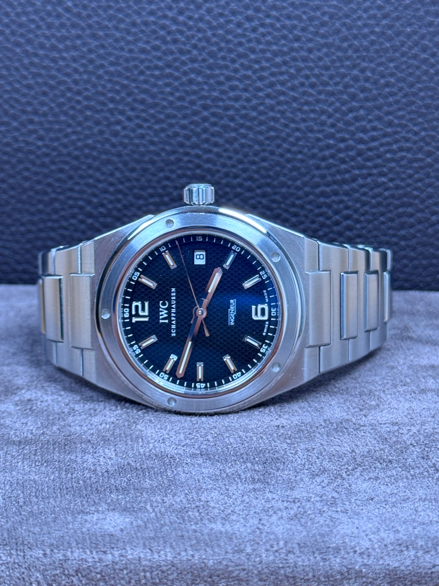 IWC Ingenieur 42mm IW322701 Schwarz / 2005 / Papiere / Top Zustand