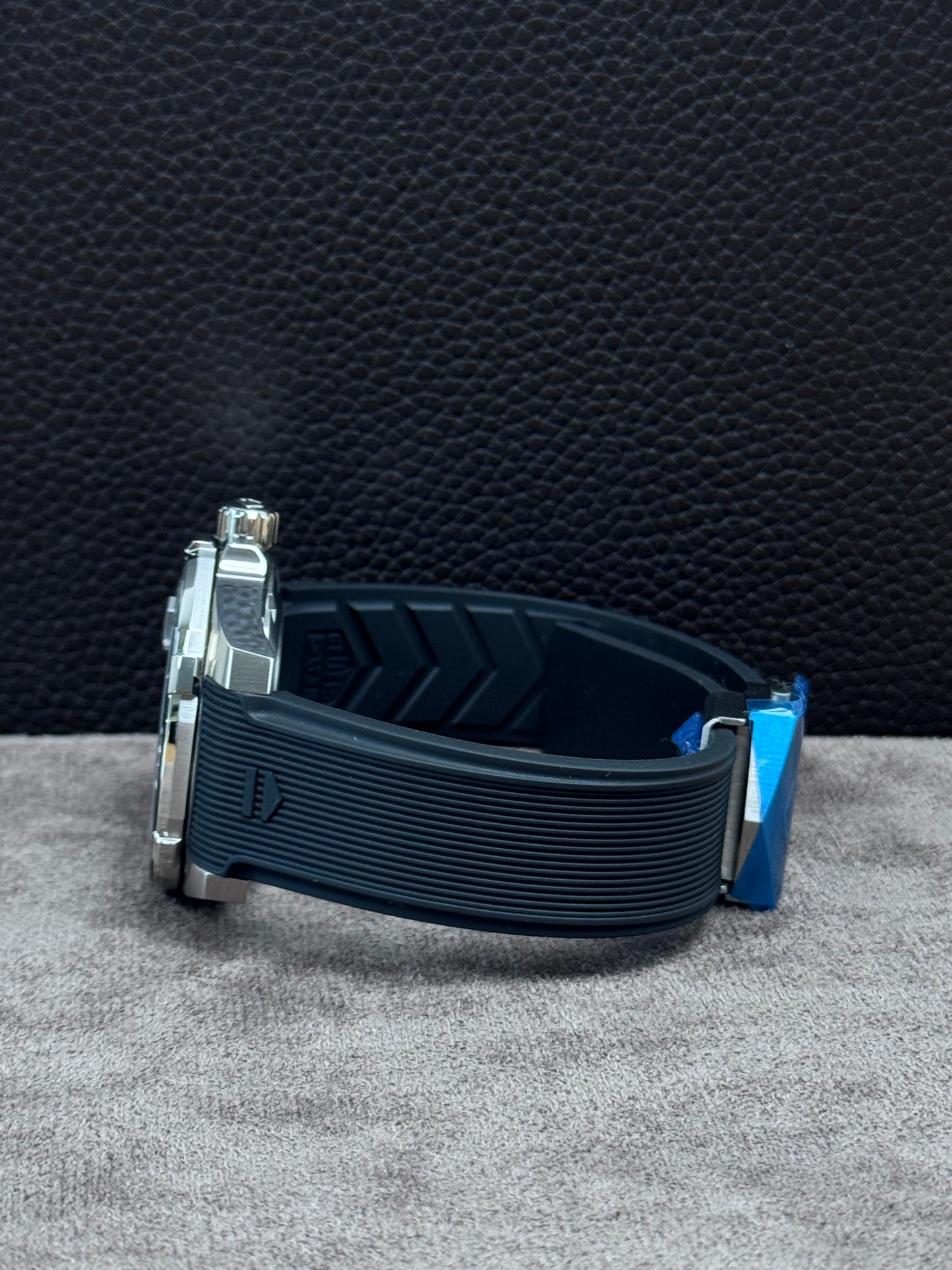 TAG HEUER Aquaracer 300M Schwarz 41mm / 2022 / Full Set / Teilverklebt