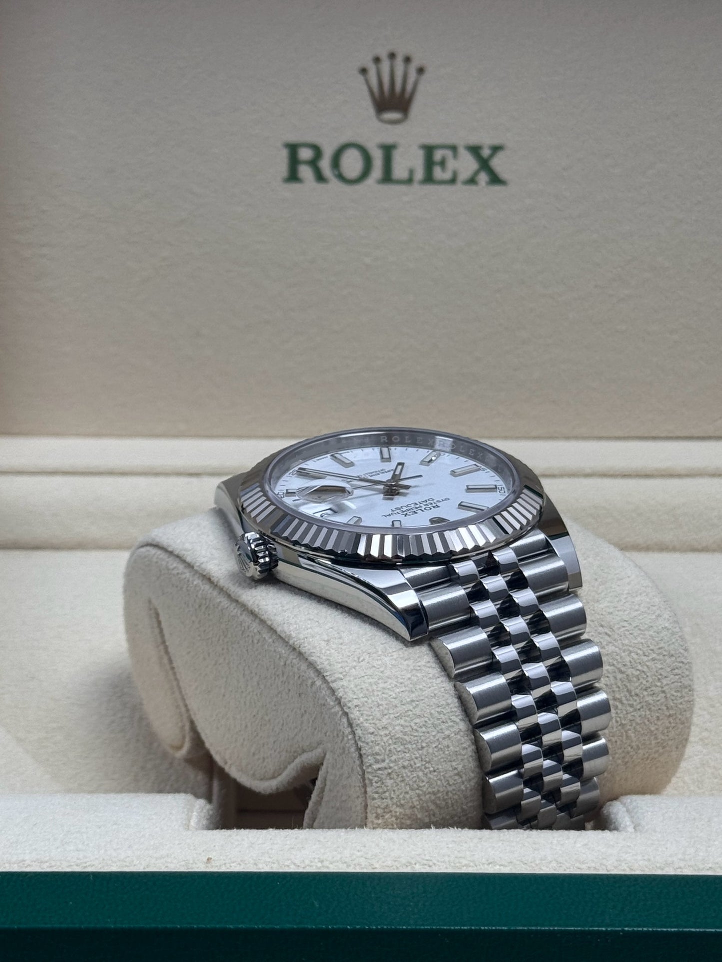 Rolex Datejust 41 126334 Weiß / 2023 / Full Set / Neuwertig