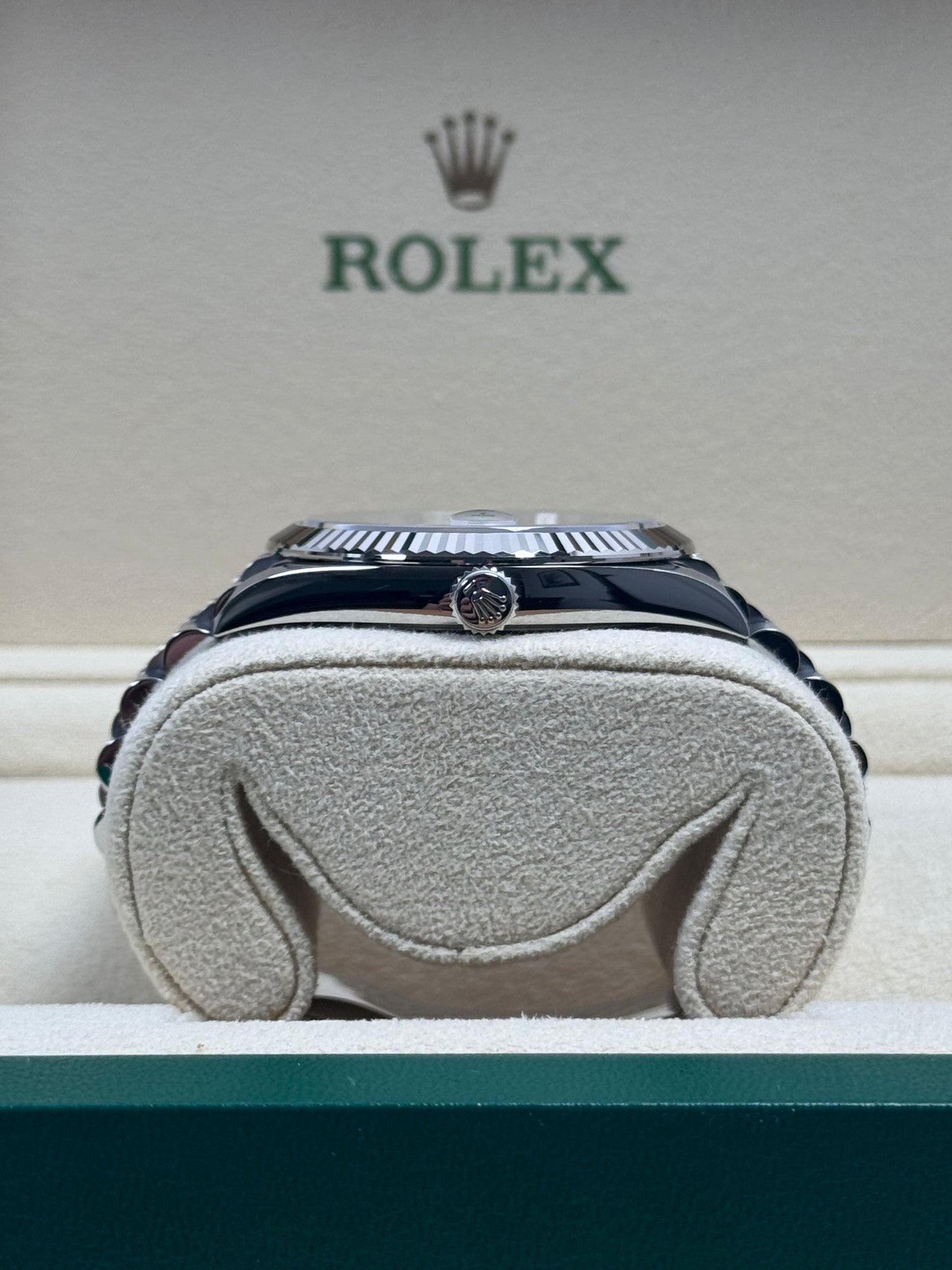 Rolex Datejust 41 126334 Weiß / 2023 / Full Set / Neuwertig