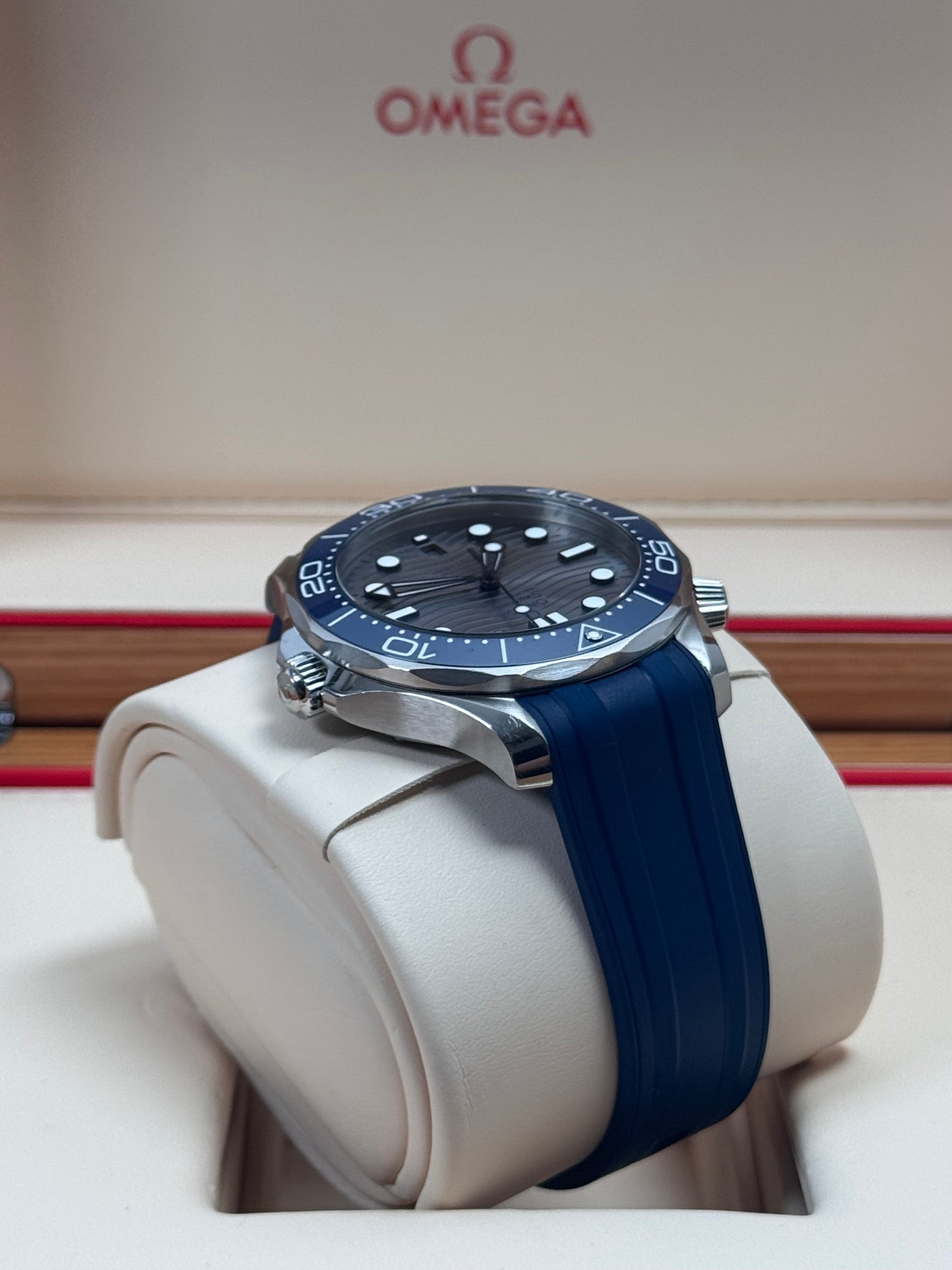 Omega Seamaster Diver 300M Grau Blau / 2020 / Full Set / Sehr gut