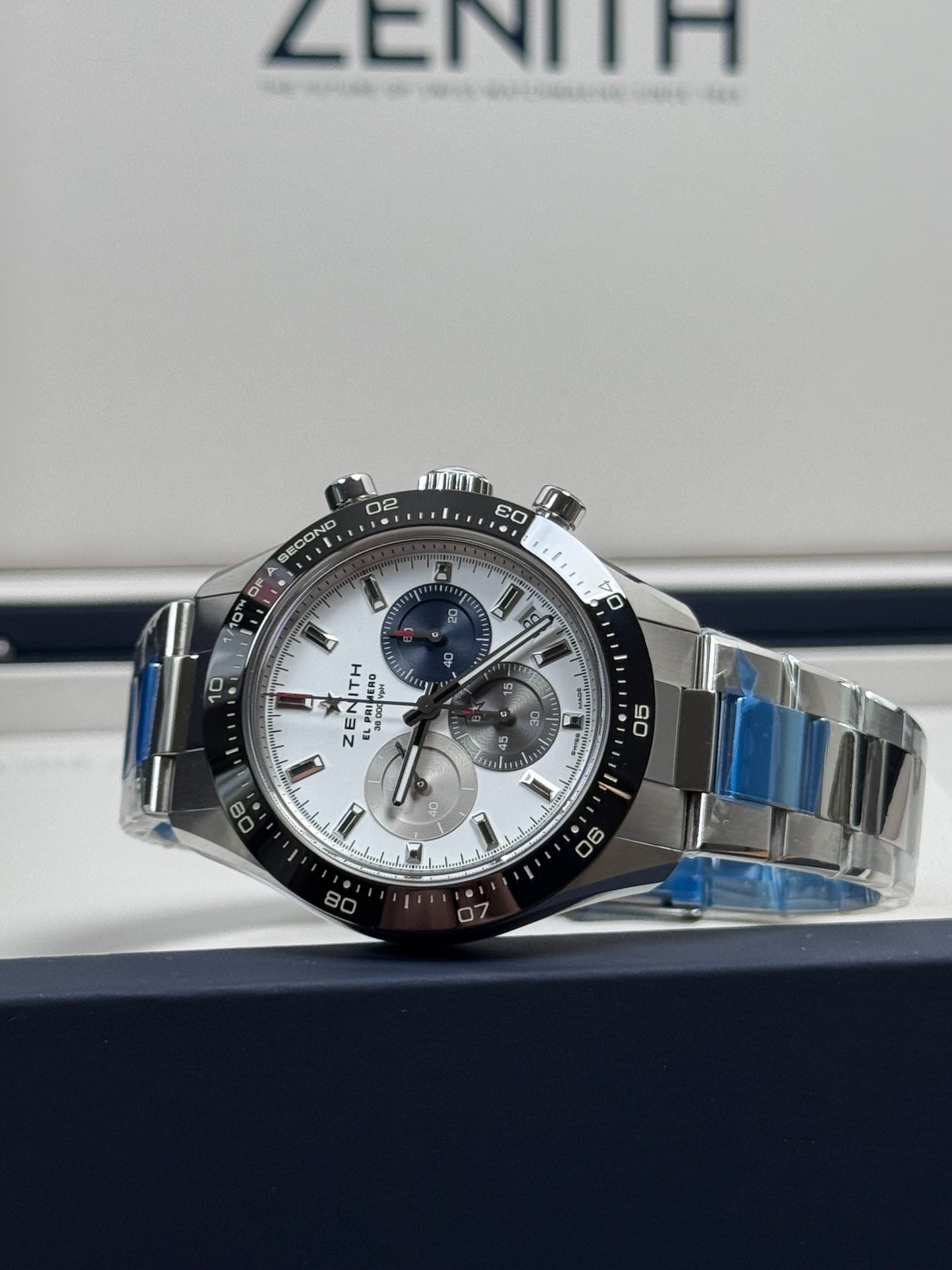 Zenith Chronomaster Sport Weiß / 2025 / Full Set / Neuwertig