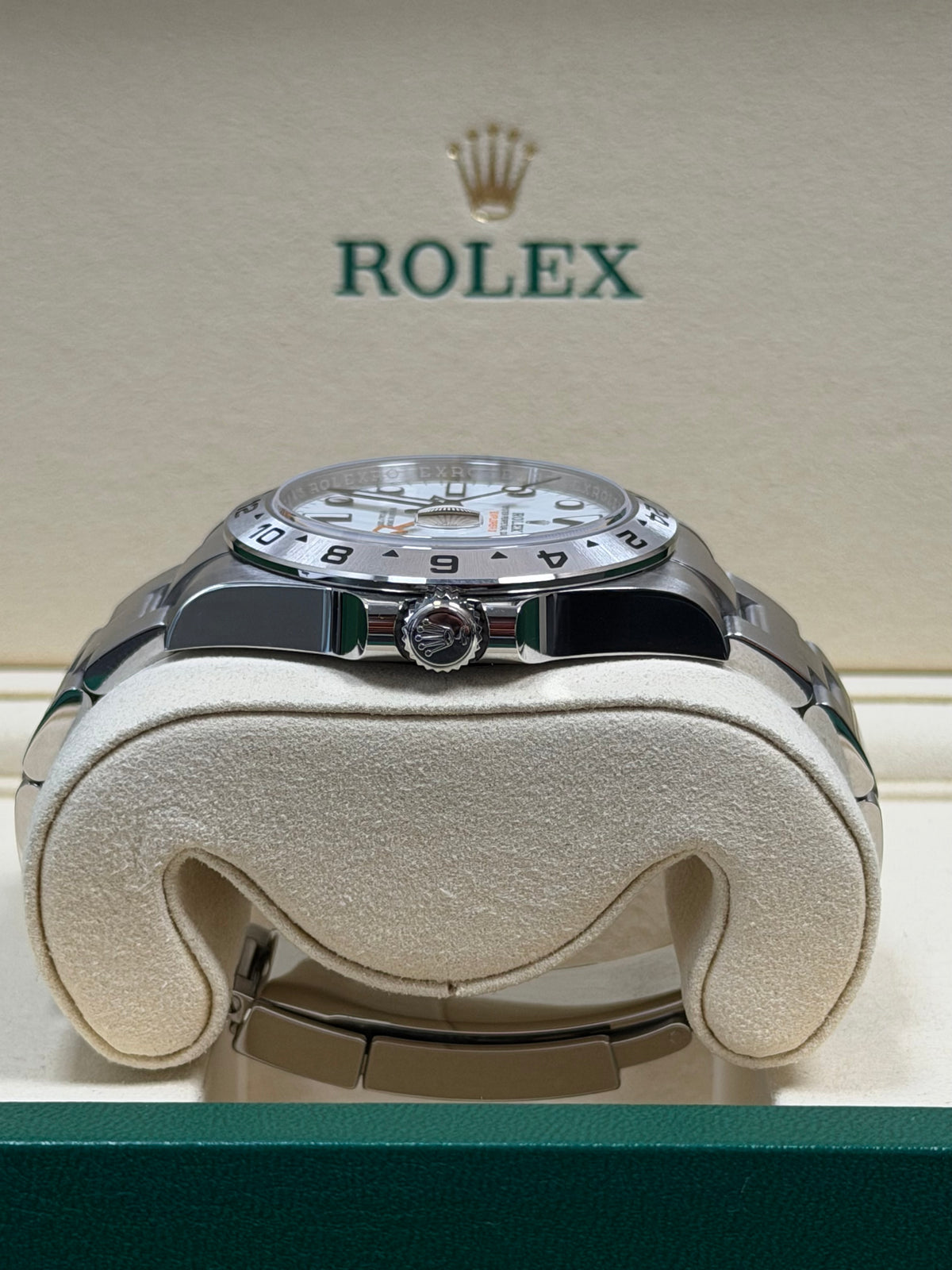 Rolex Explorer II Polar 226570 / 2026 / Full Set / Neuwertig
