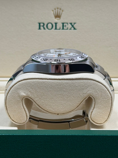 Rolex Explorer II Polar 226570 / 2026 / Full Set / Neuwertig