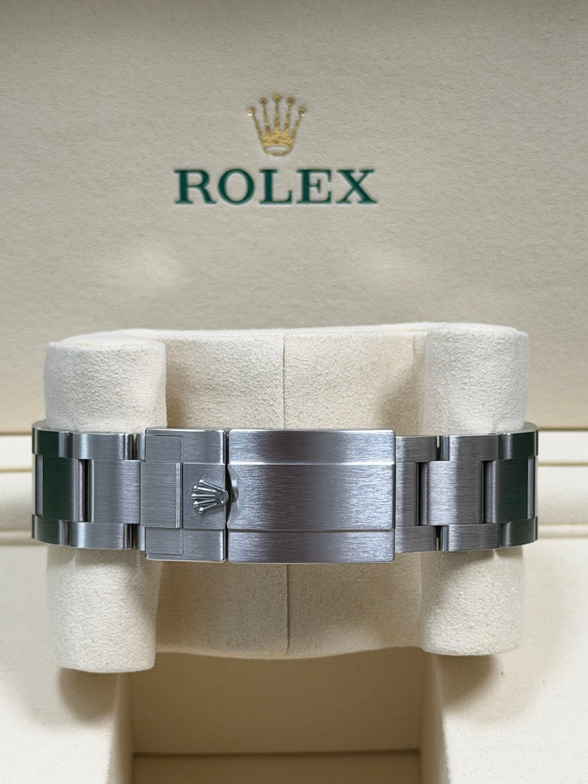 Rolex Explorer II Polar 226570 / 2026 / Full Set / Neuwertig