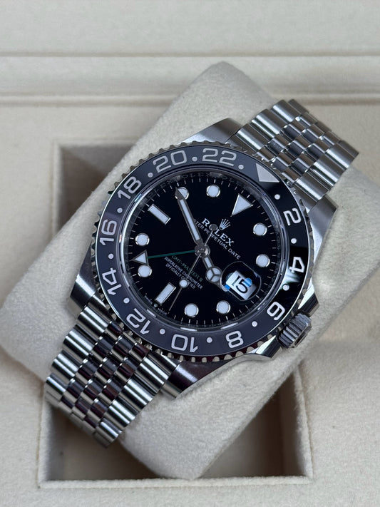 Rolex GMT Master 2 "Bruce Wayne" 126710GRNR / 2024 / Full Set / Top Zustand