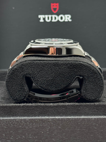 Tudor Black Bay 41 Monochrome / 2024 / Full Set / Neuwertig