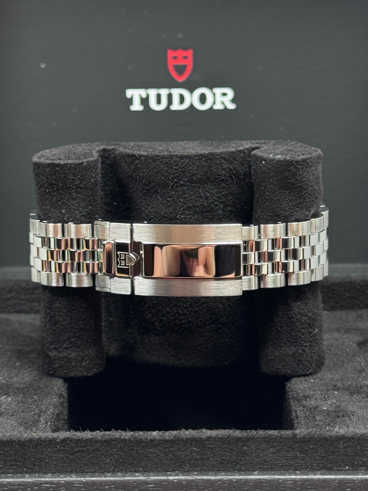 Tudor Black Bay 41 Monochrome / 2024 / Full Set / Neuwertig