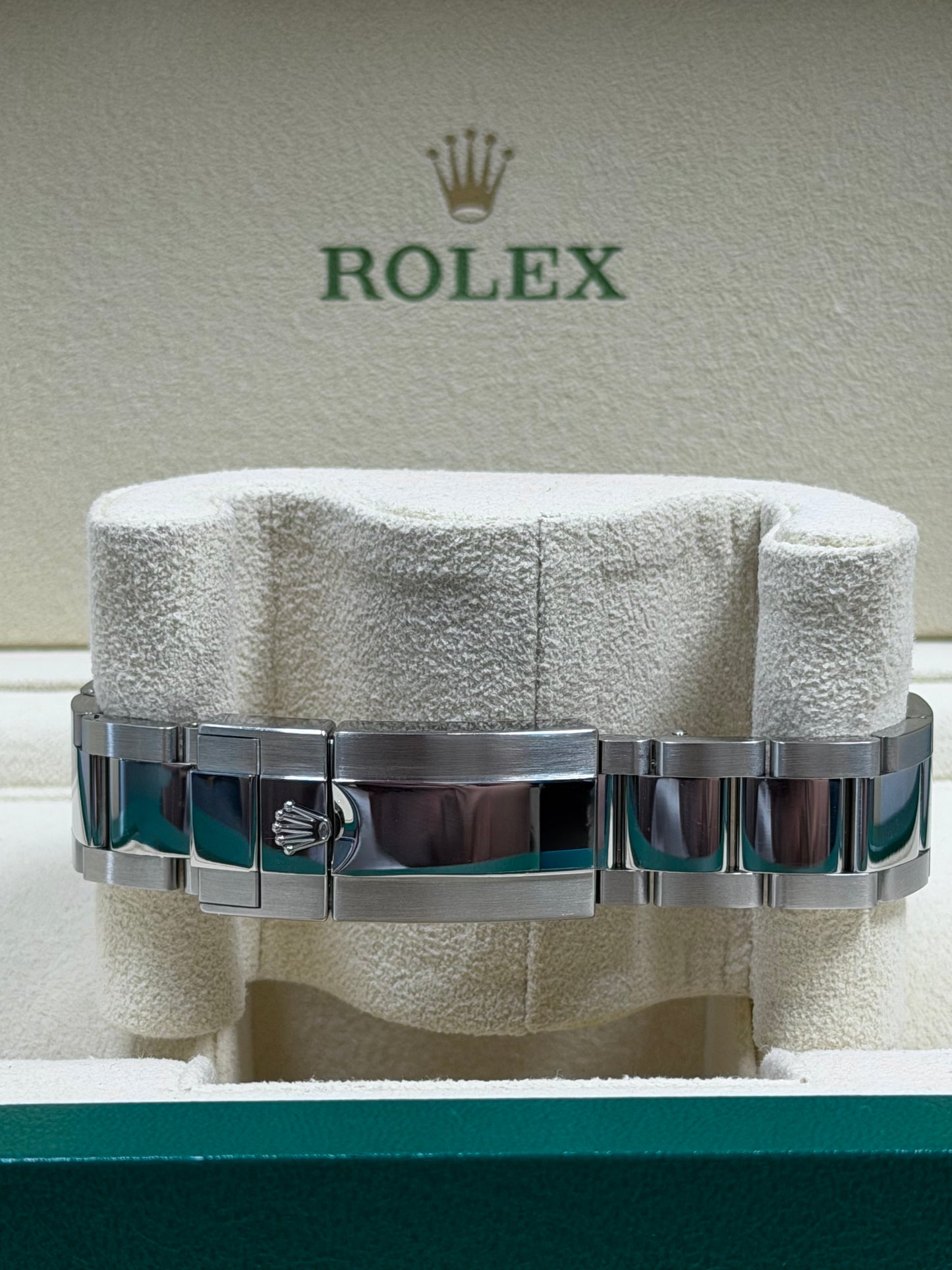 Rolex GMT Master 2 "Pepsi" 126710BLRO / 2022 / Full Set / Top Zustand