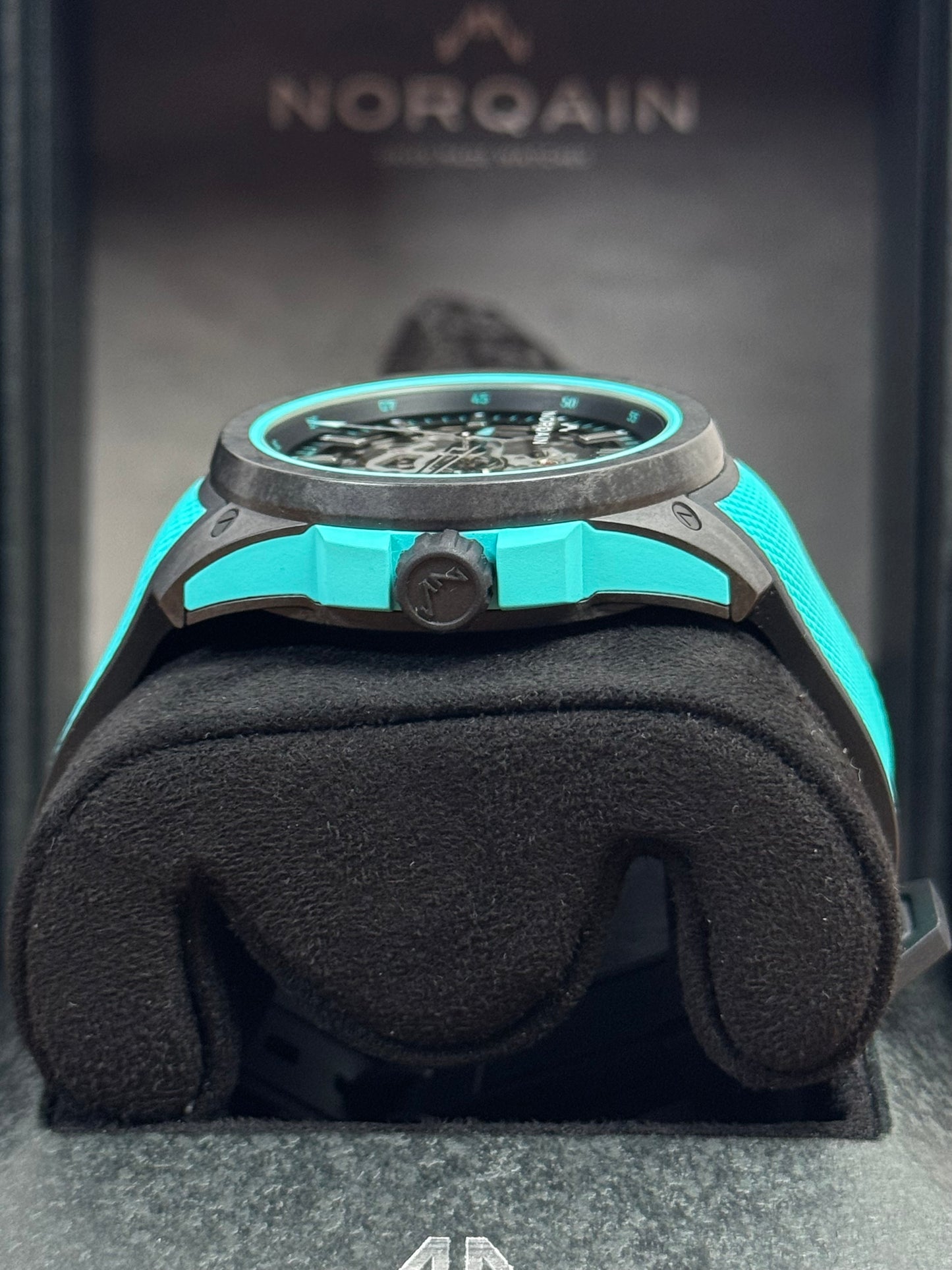 Norqain Wild One Skeleton 42mm Turquoise / 2025 / Full Set / Ungetragen