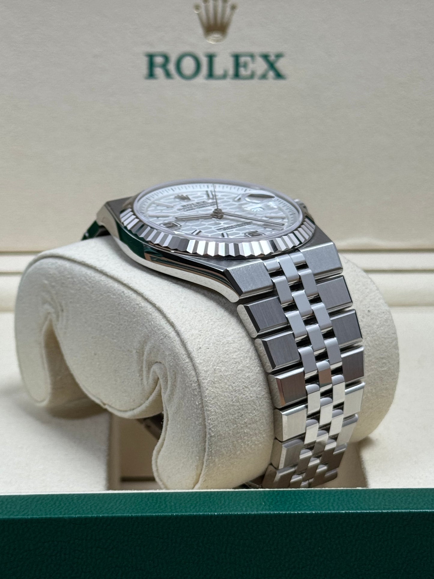 Rolex Land Dweller 40 127334 / 2025 / Full Set / Ungetragen