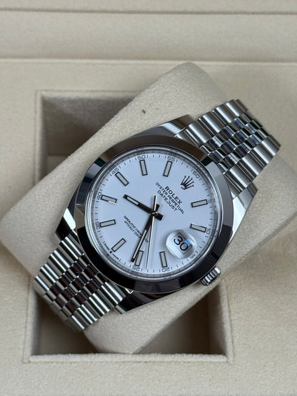 Rolex Datejust 41 126300 Weiß / 2021 / Full Set / Sehr gut