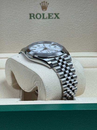 Rolex Datejust 41 126300 Weiß / 2021 / Full Set / Sehr gut