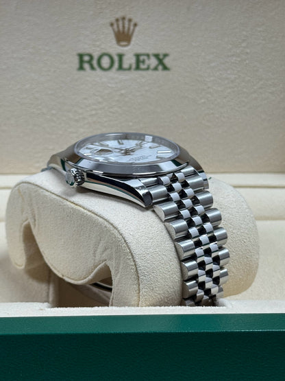 Rolex Datejust 41 126300 Weiß / 2021 / Full Set / Sehr gut