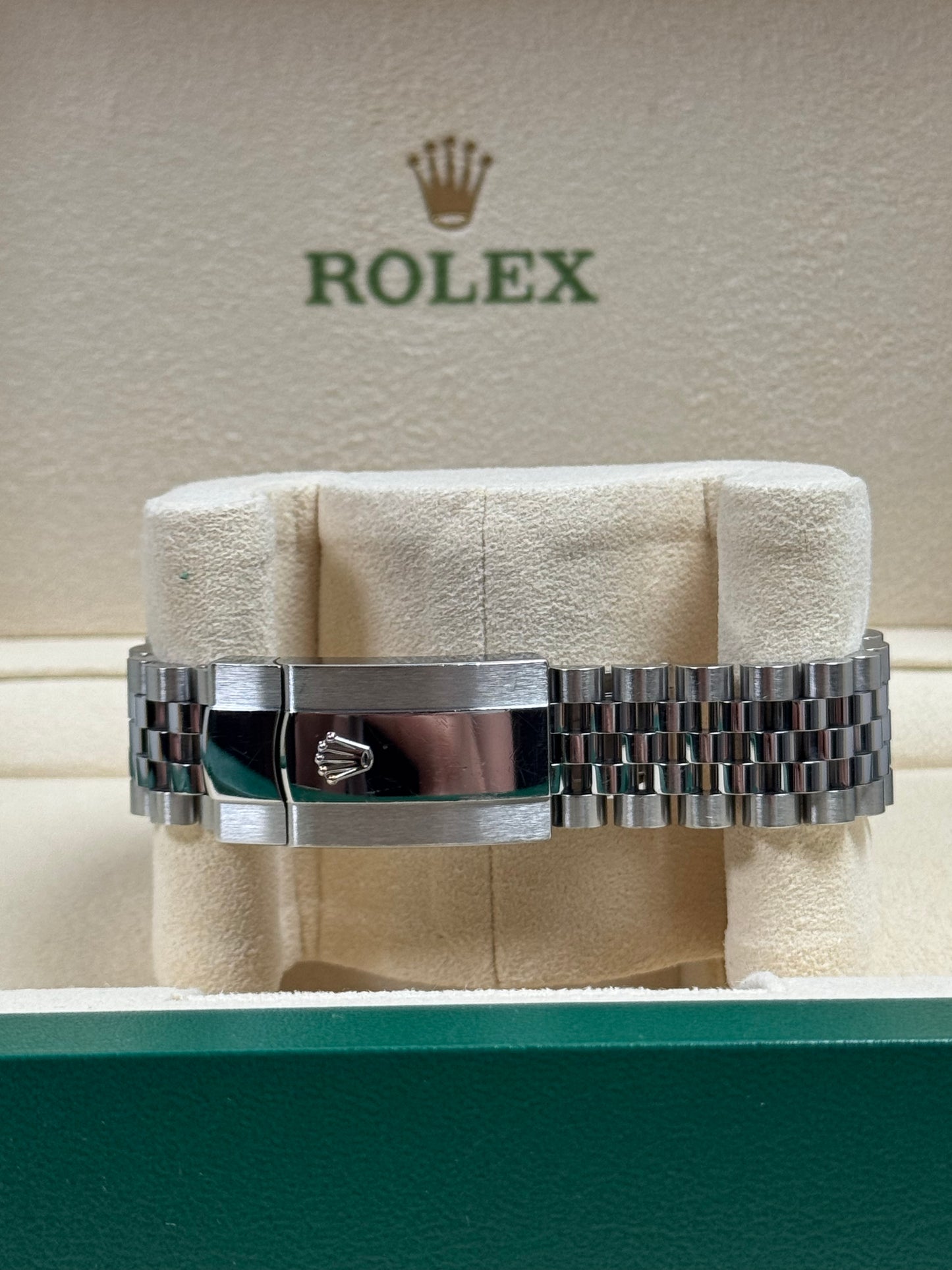 Rolex Datejust 41 126300 Weiß / 2021 / Full Set / Sehr gut