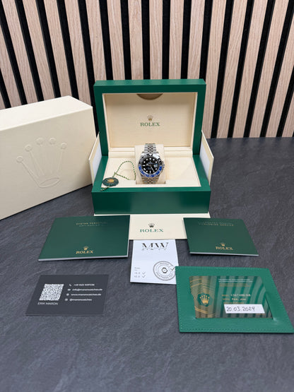 Rolex GMT Master 2 "Batgirl" 126710BLNR / 2024 / Full Set / Top Zustand