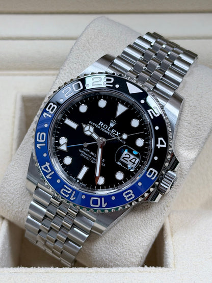 Rolex GMT Master 2 "Batgirl" 126710BLNR / 2024 / Full Set / Top Zustand