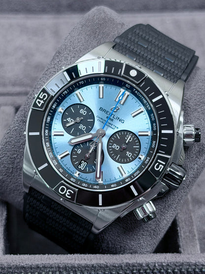 Breitling Super Chronomat B01 44 Ice Blue / 2025 / Full Set / Neuwertig