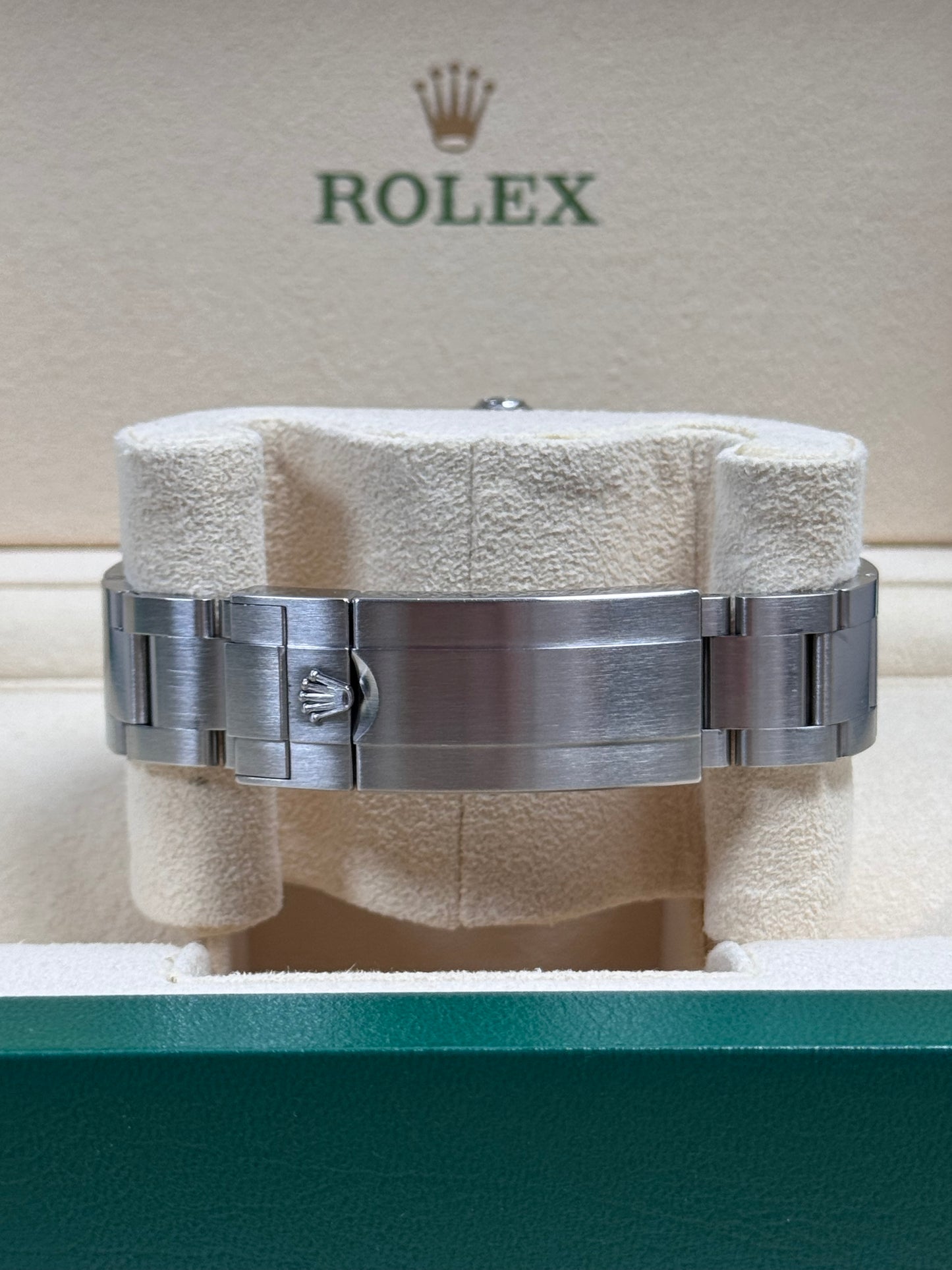 Rolex Submariner No Date 124060 / 2021 / Full Set / Neuwertig