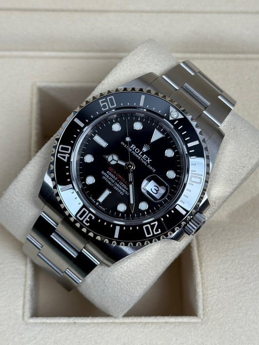 Rolex Sea-Dweller 126600 43mm / 2020 / Full Set / Neuwertig