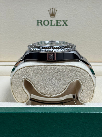 Rolex Sea-Dweller 126600 43mm / 2020 / Full Set / Neuwertig