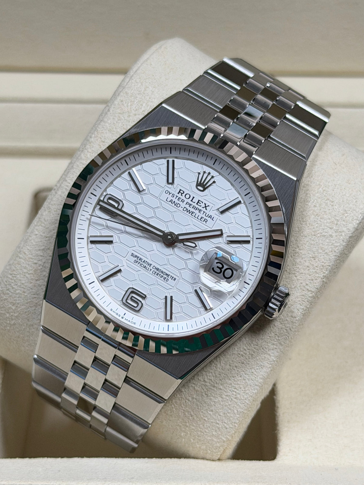 Rolex Land-Dweller 40 127334 / 2026 / Full Set / Vollverklebt