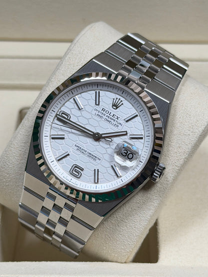 Rolex Land-Dweller 40 127334 / 2026 / Full Set / Vollverklebt
