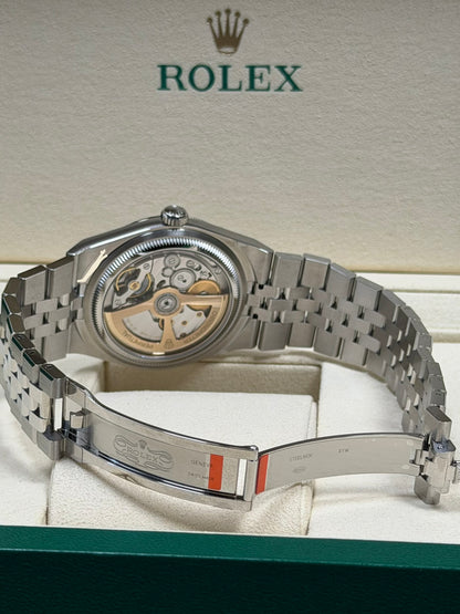 Rolex Land-Dweller 40 127334 / 2026 / Full Set / Vollverklebt