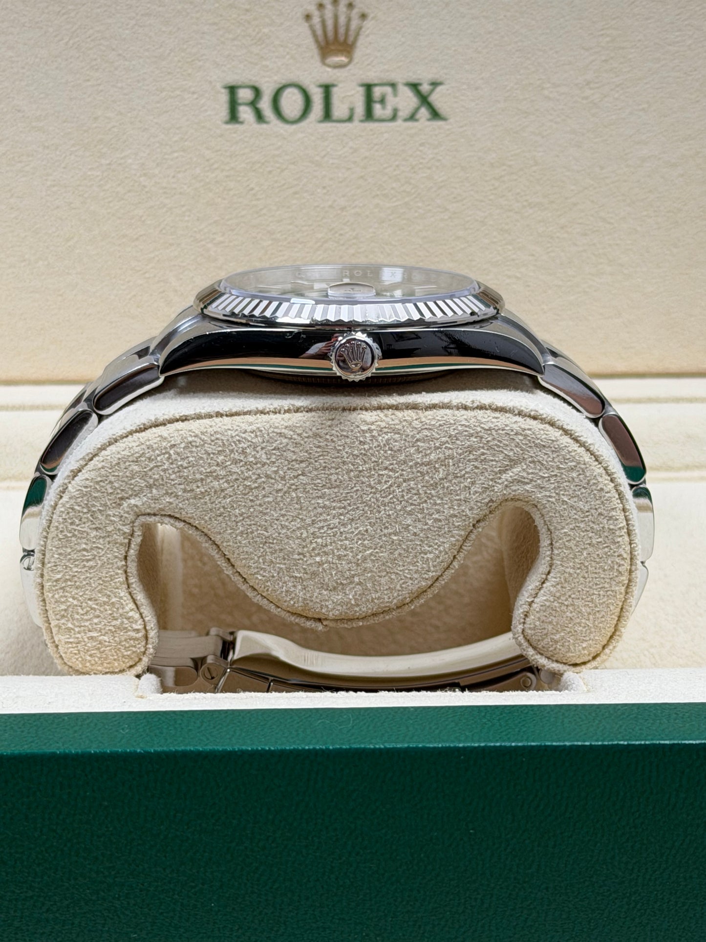 Rolex Datejust 41 126334 Silber / 2020 / Full Set / Sehr gut