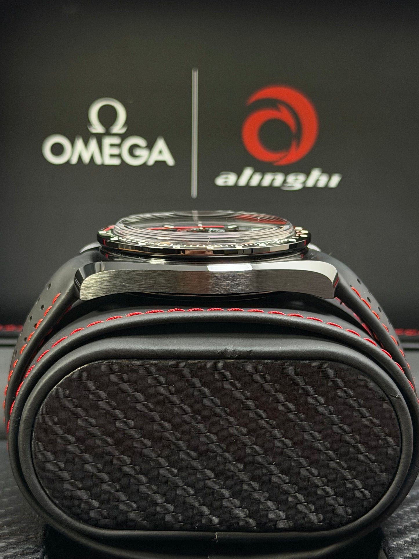 Omega Speedmaster Dark Side Of The Moon "Alinghi" / 2022 / Full Set / Neuwertig