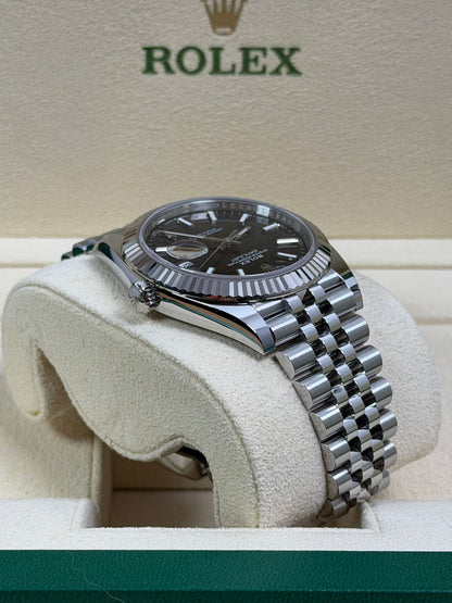 Rolex Datejust 41 126334 Schwarz / 2024 / Full Set / Top Zustand