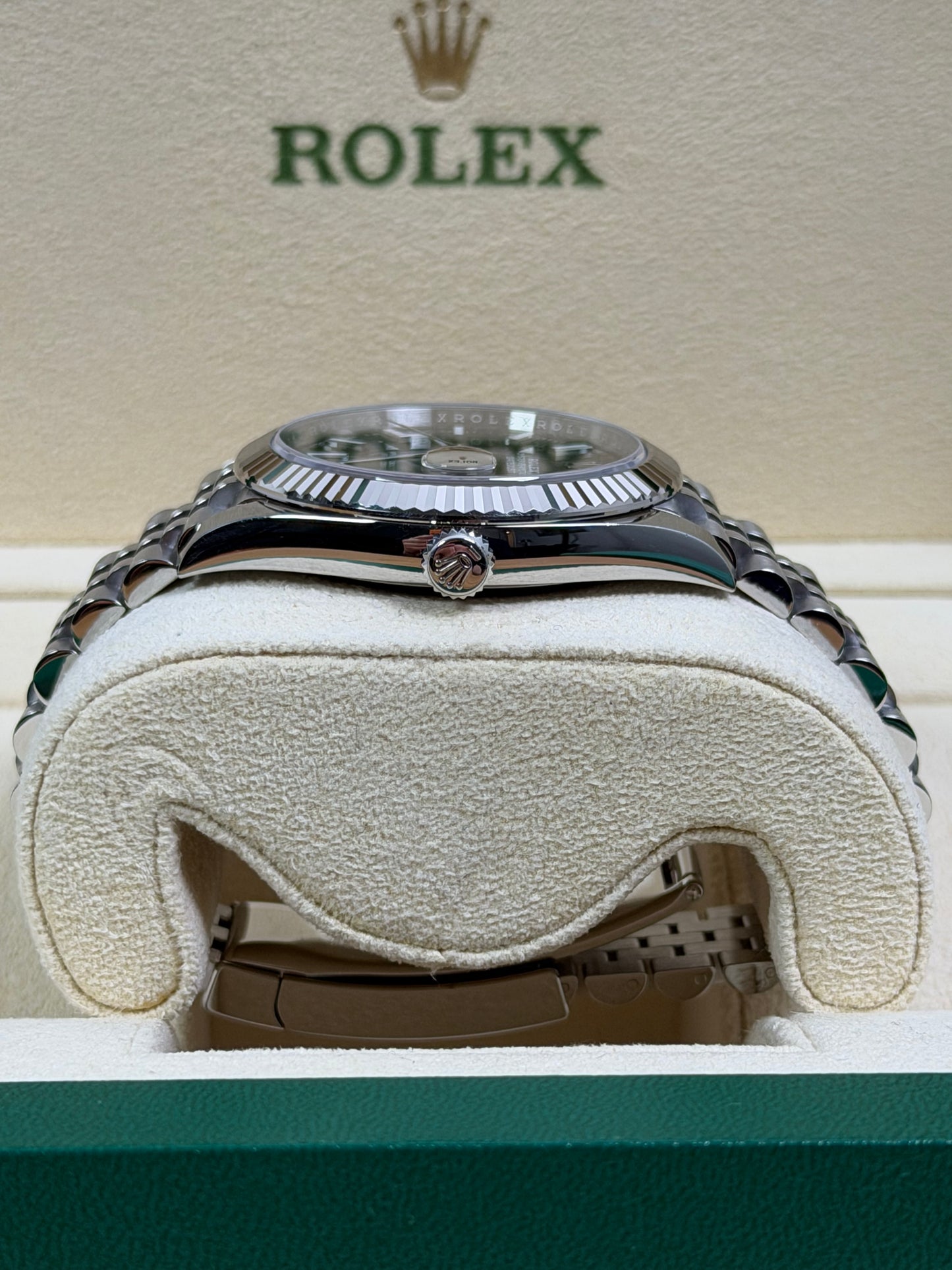 Rolex Datejust 41 126334 Schwarz / 2024 / Full Set / Top Zustand