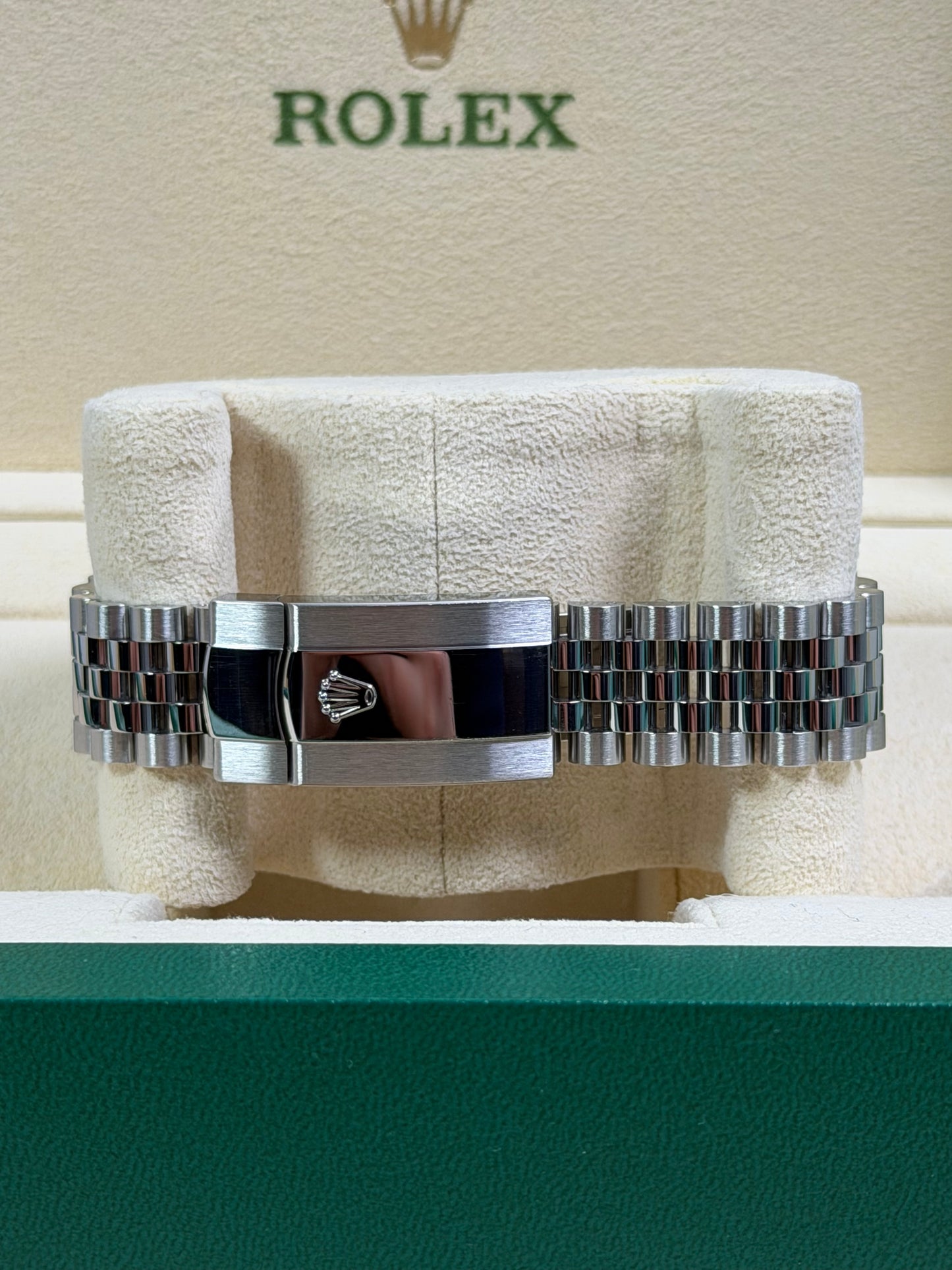 Rolex Datejust 41 126334 Schwarz / 2024 / Full Set / Top Zustand