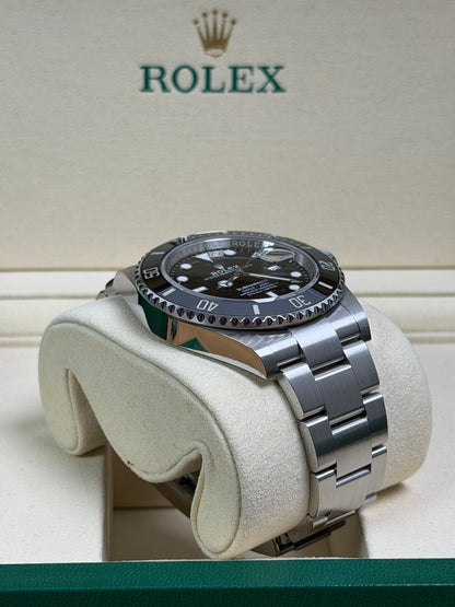 Rolex Submariner Date 41 126610LN / 2025 / Full Set / Neuwertig