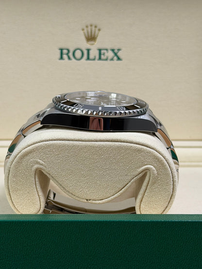 Rolex Submariner Date 41 126610LN / 2025 / Full Set / Neuwertig