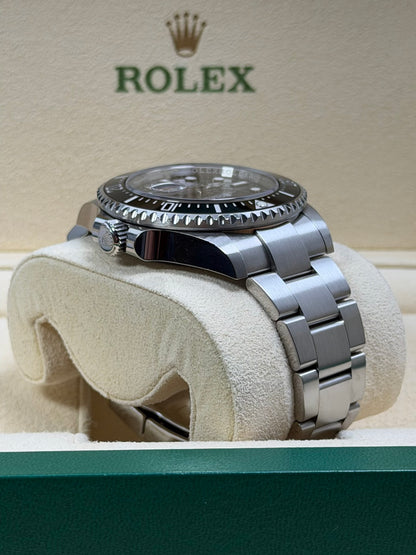 Rolex Sea-Dweller 126600 / 2020 / Full Set / Sehr gut