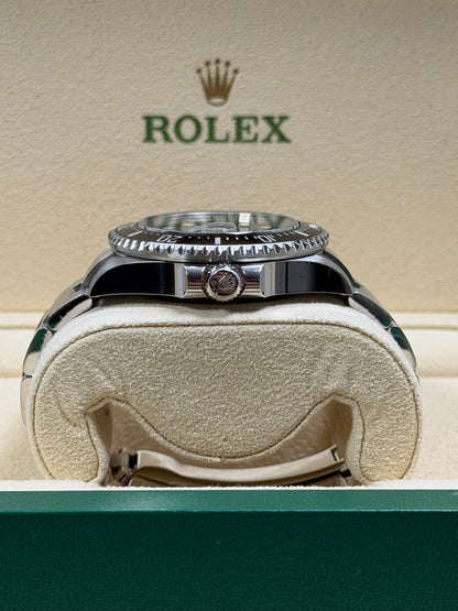 Rolex Sea-Dweller 126600 / 2020 / Full Set / Sehr gut